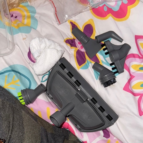 Bissell SteamShot Deluxe Handheld Steamer - Picture 10 of 10